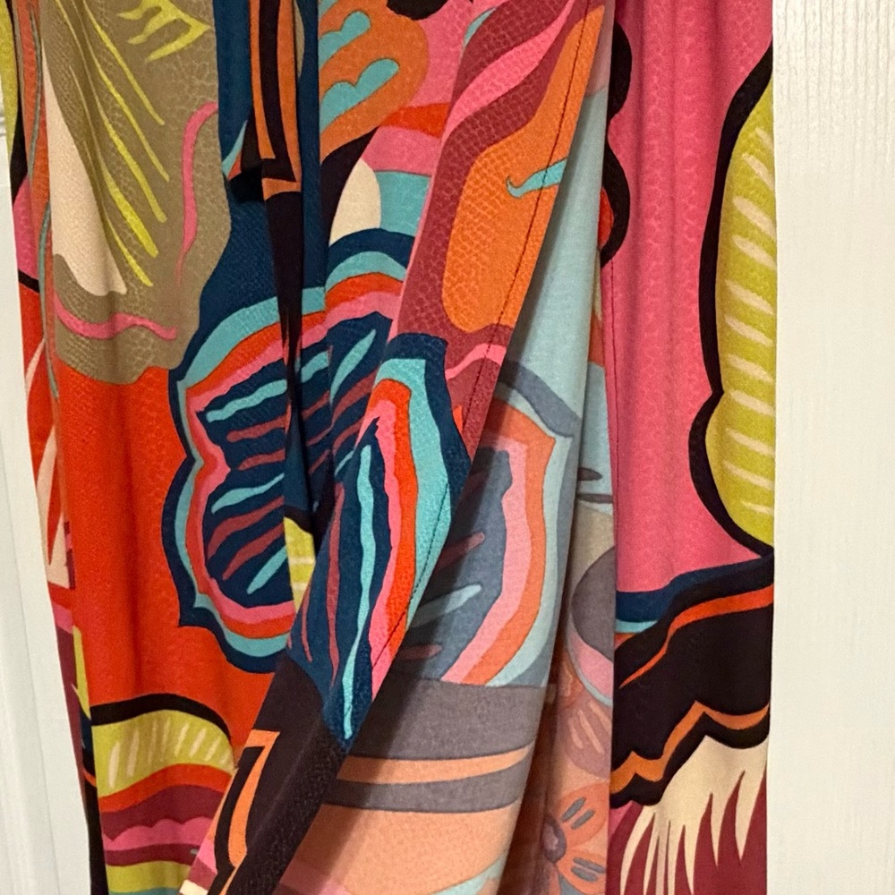 Vibrant Multi-Color Abstract Print with Hight Slit Wide-Leg Pants - Picture 3 of 4